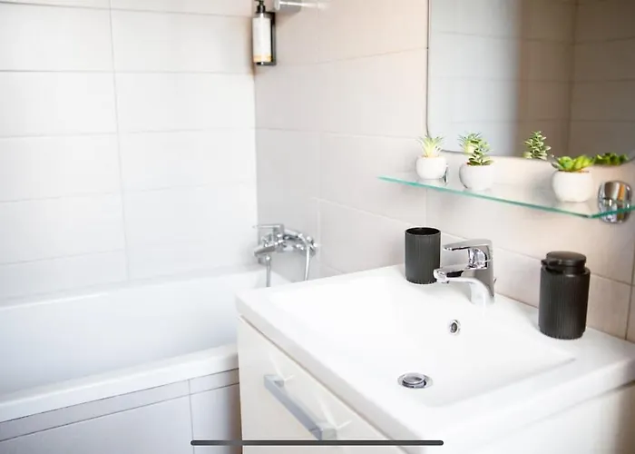 1st Nest In Heart Of